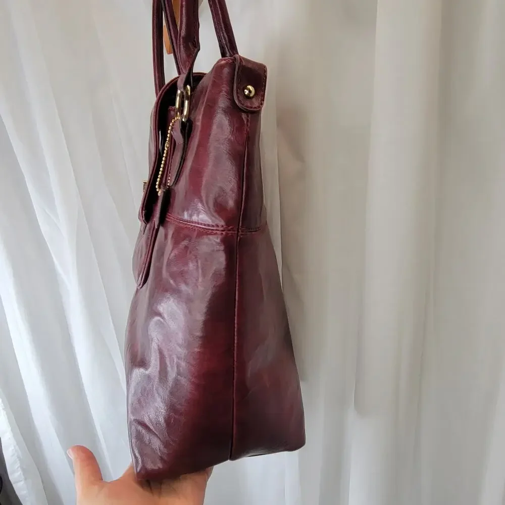 Liz Claiborne Dark Red Vegan Leather Oversized Tote w Tortoise and Gold Hardware